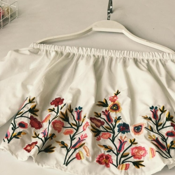 White Off-shoulder Top with Embroidery - Picture 2 of 6